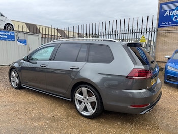 Used Volkswagen Golf 2018 for sale - 76109009: Photo