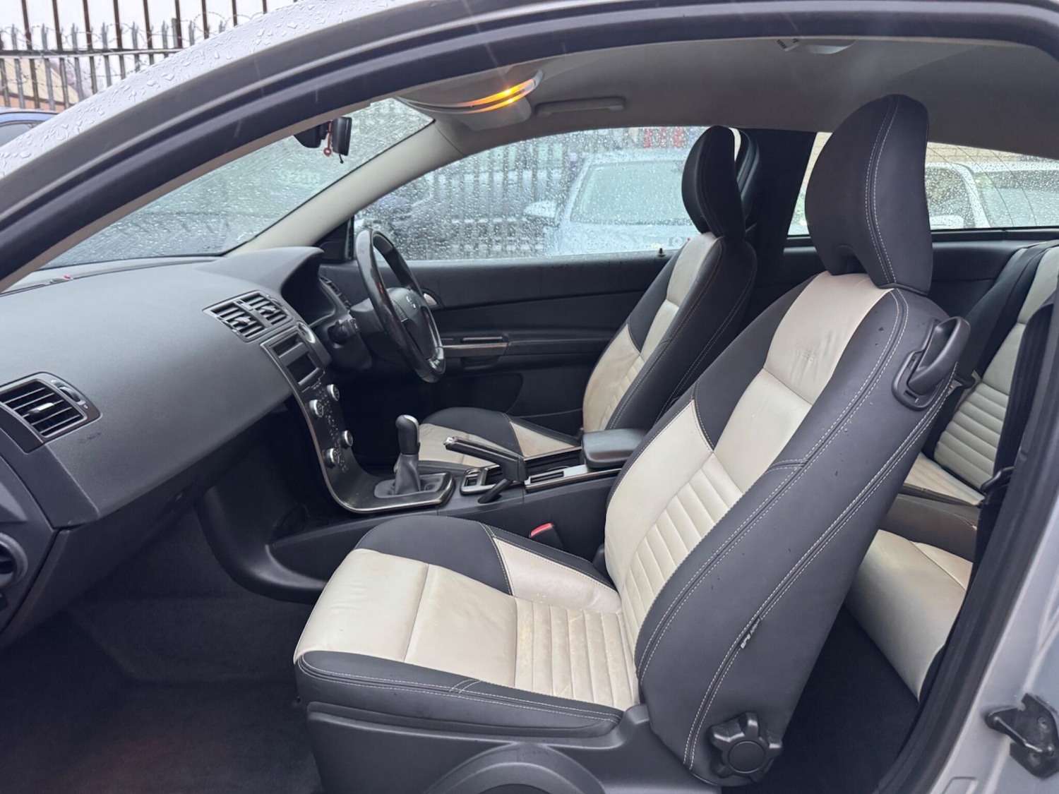 Used Volvo C30 2011 for sale - 77344268: Photo 14