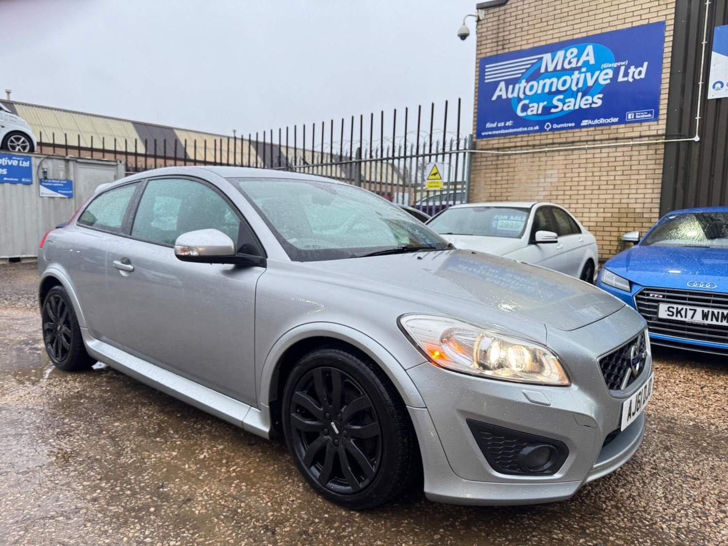 Used Volvo C30 2011 for sale - 77344268: Photo 2