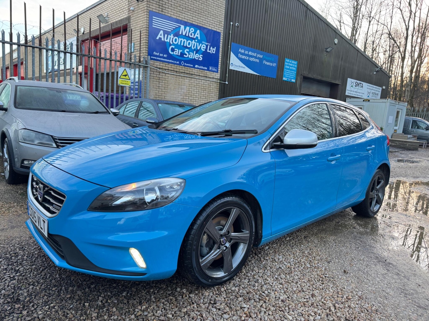 Used Volvo V40 2015 for sale - 76926277: Photo 2