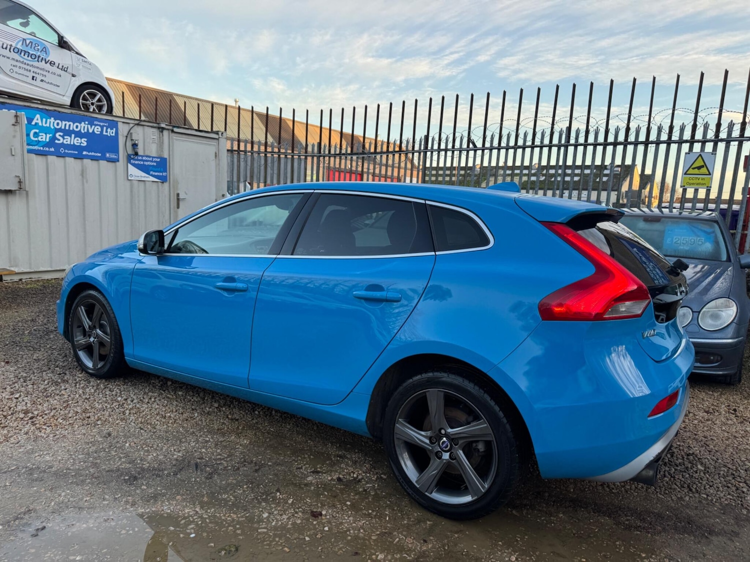 Used Volvo V40 2015 for sale - 76926277: Photo 4