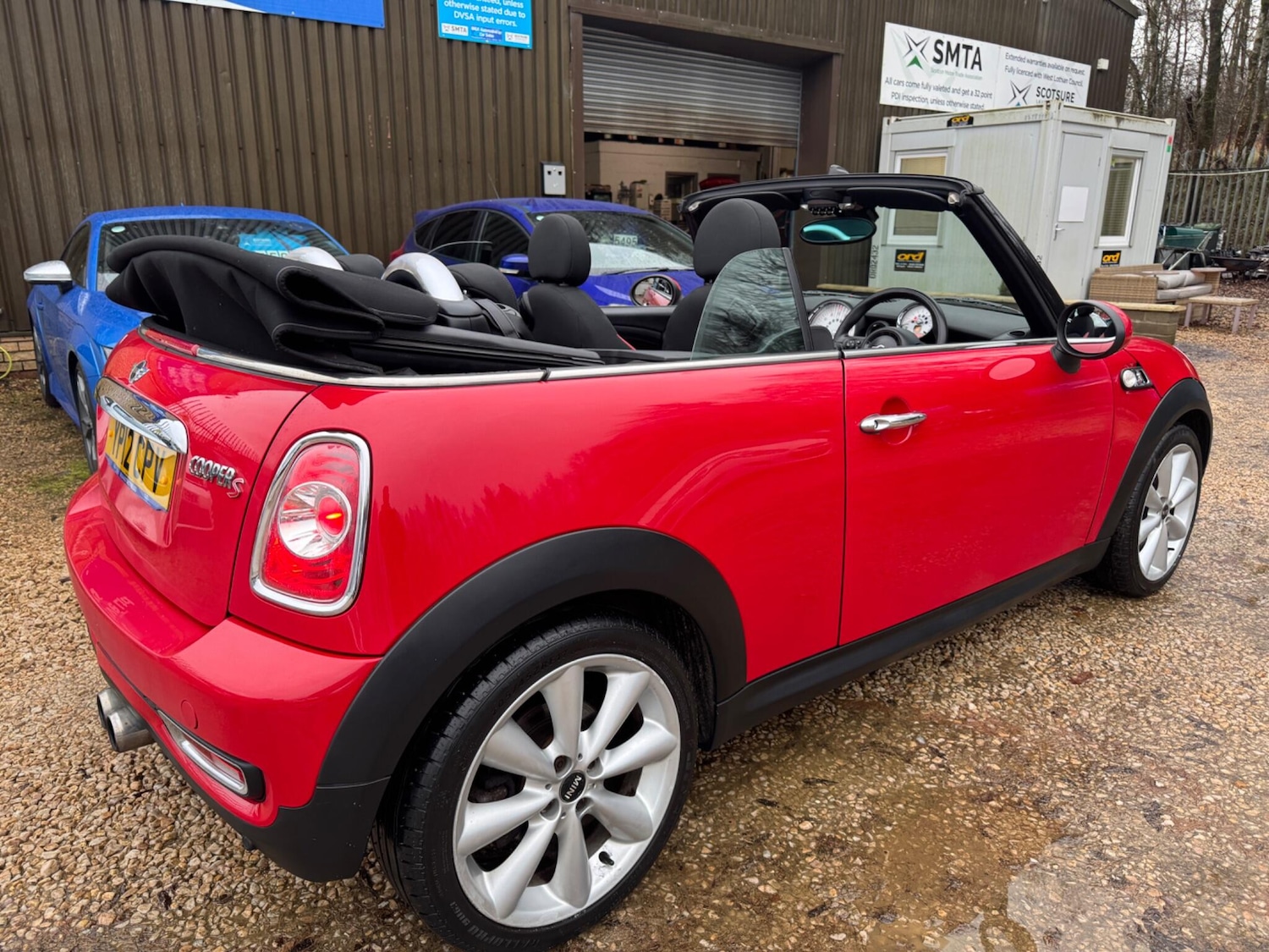 Used MINI Convertible 2012 for sale - 76742381: Photo 4