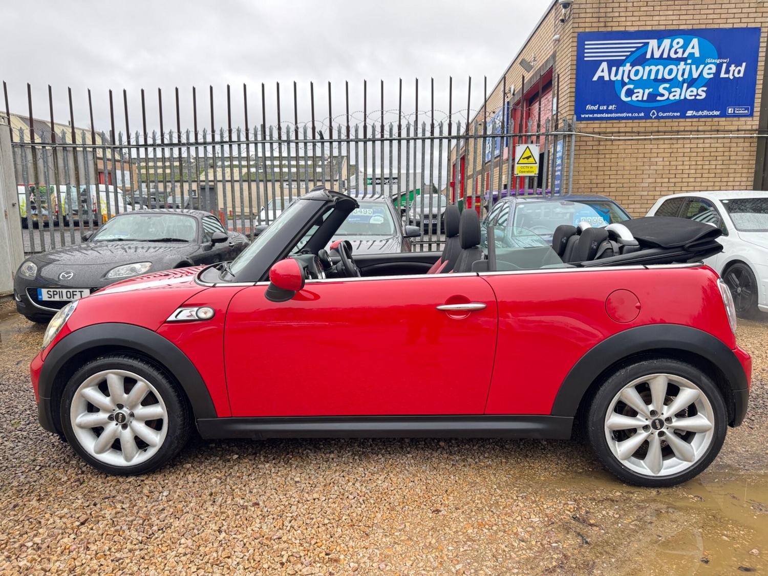 Used MINI Convertible 2012 for sale - 76742381: Photo 6