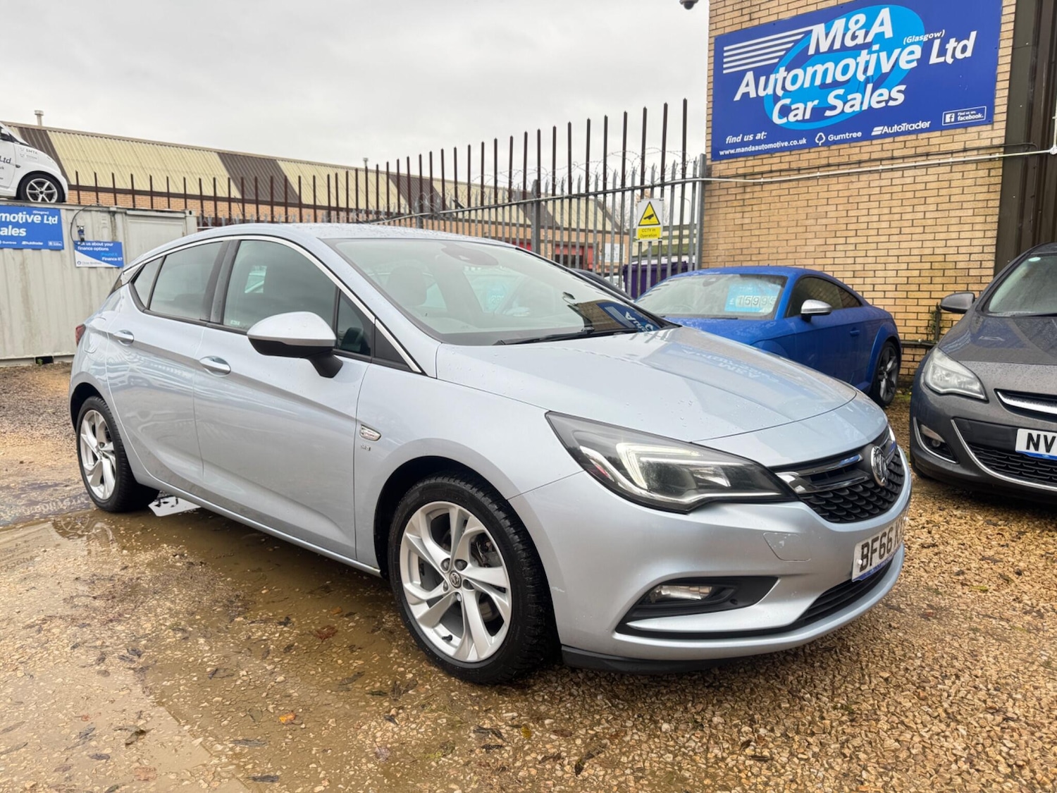 Used Vauxhall Astra for sale - 76499830: Photo 1