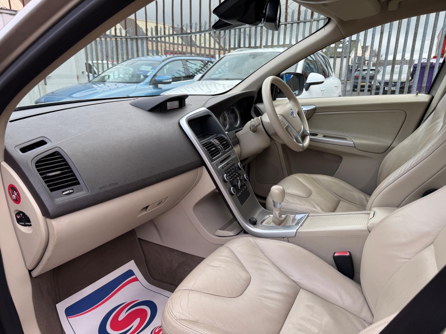 Used Volvo XC60 2010 for sale - 77468013: Photo 14