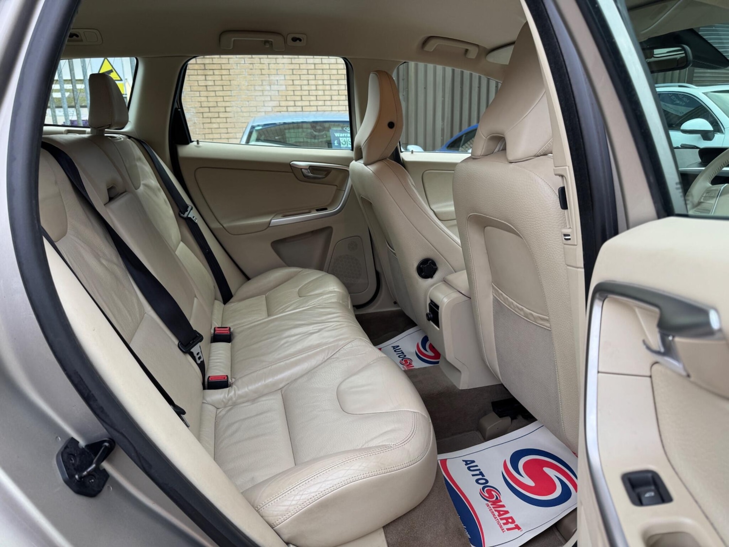 Used Volvo XC60 2010 for sale - 77468013: Photo 17