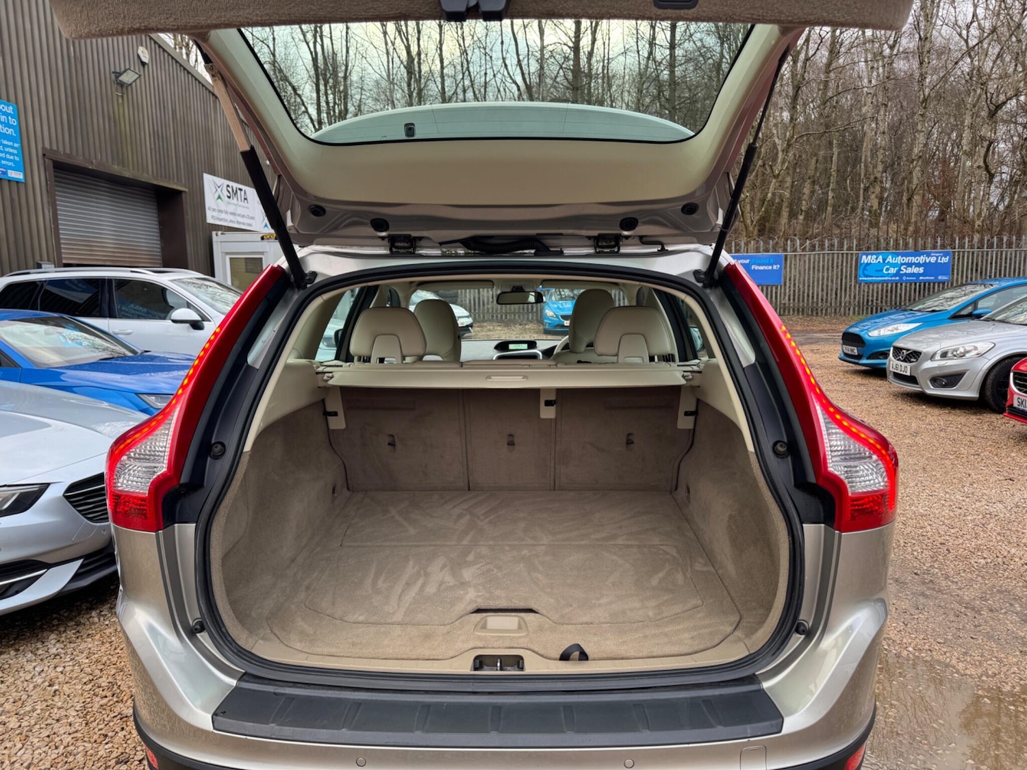 Used Volvo XC60 2010 for sale - 77468013: Photo 18