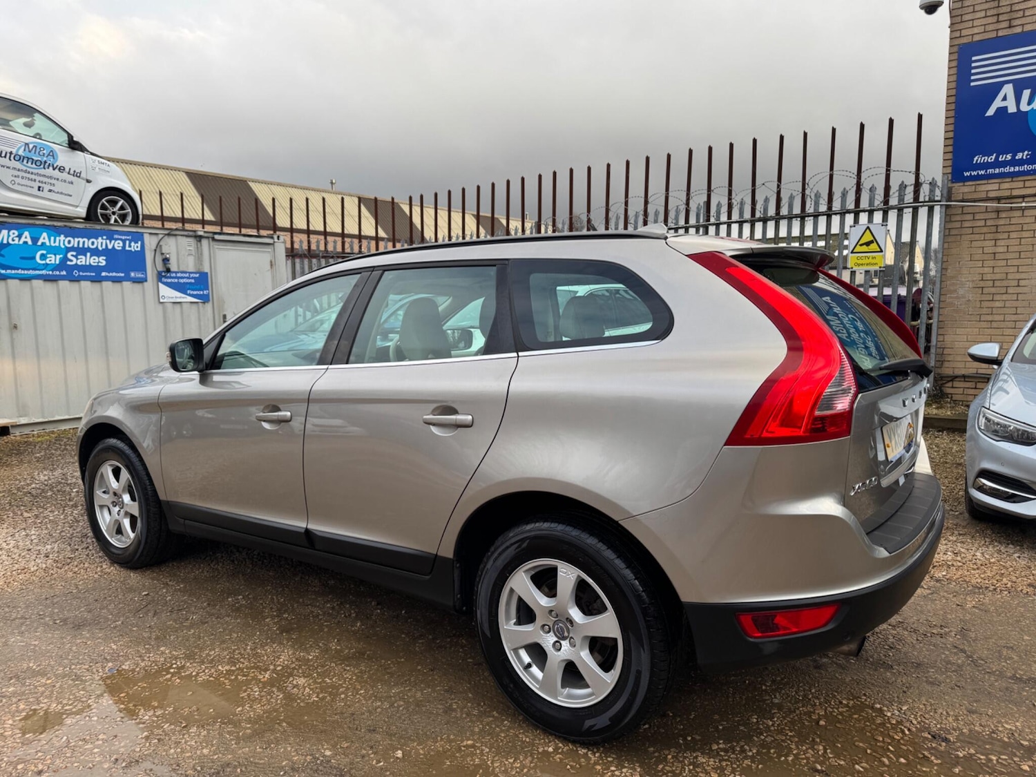 Used Volvo XC60 2010 for sale - 77468013: Photo 4