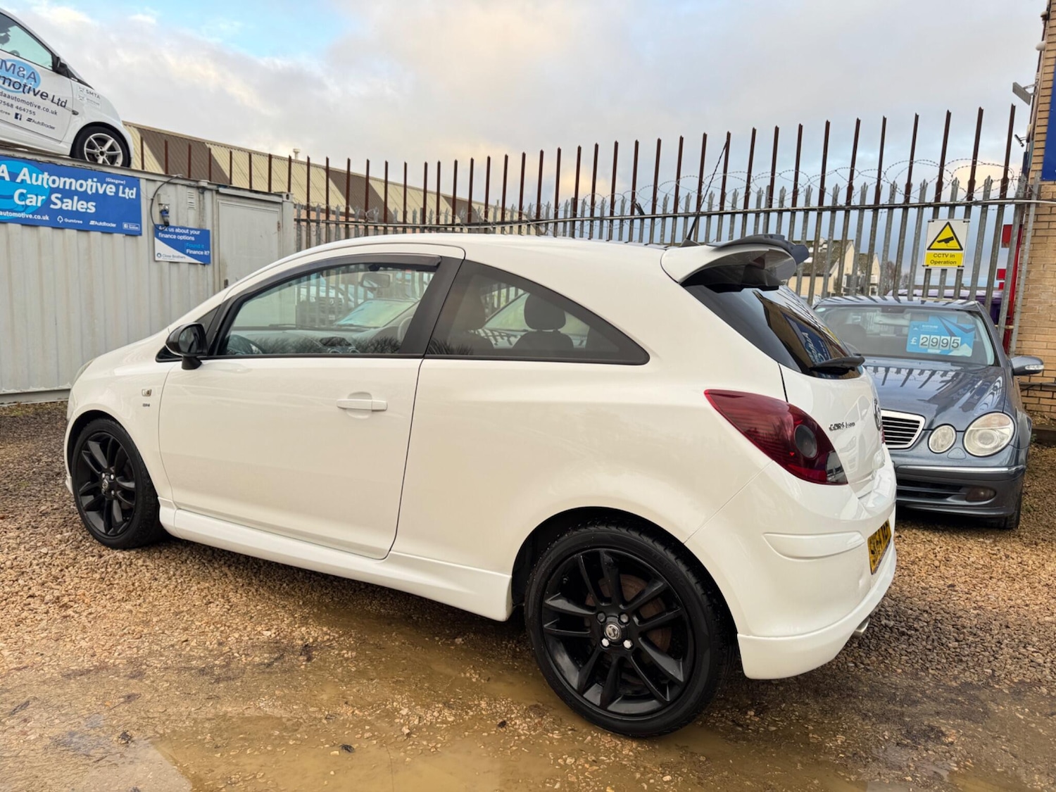 Used Vauxhall Corsa 2014 for sale - 76688965: Photo 4