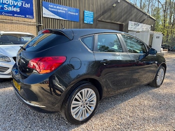 Used Vauxhall Astra 2013 for sale - 78374830: Photo