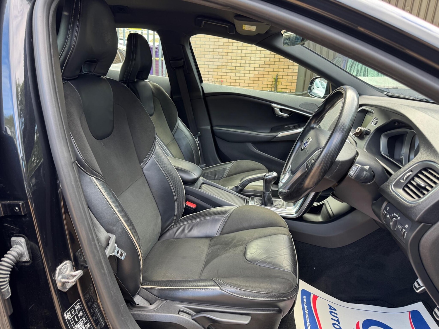 Used Volvo V40 2015 for sale - 76013681: Photo 11