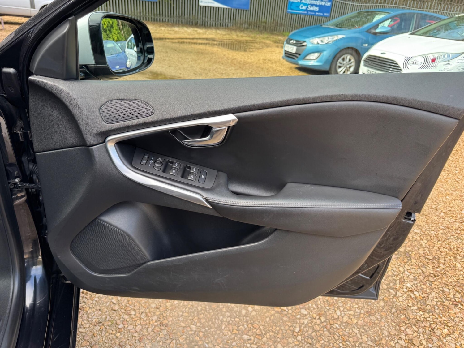 Used Volvo V40 2015 for sale - 76013681: Photo 14