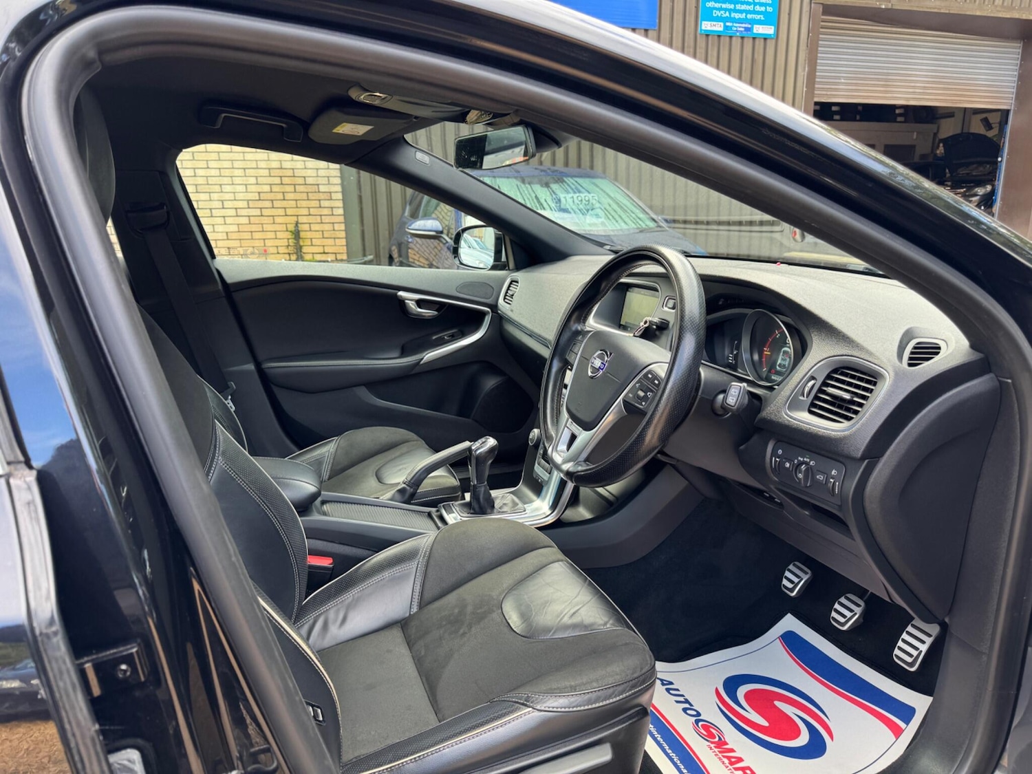 Used Volvo V40 2015 for sale - 76013681: Photo 9