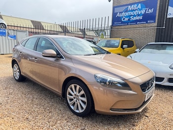 Used Volvo V40 2013 for sale - 79484906: Photo