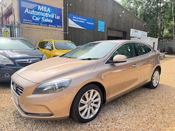 Used Volvo V40 2013 for sale - 79484906: Photo