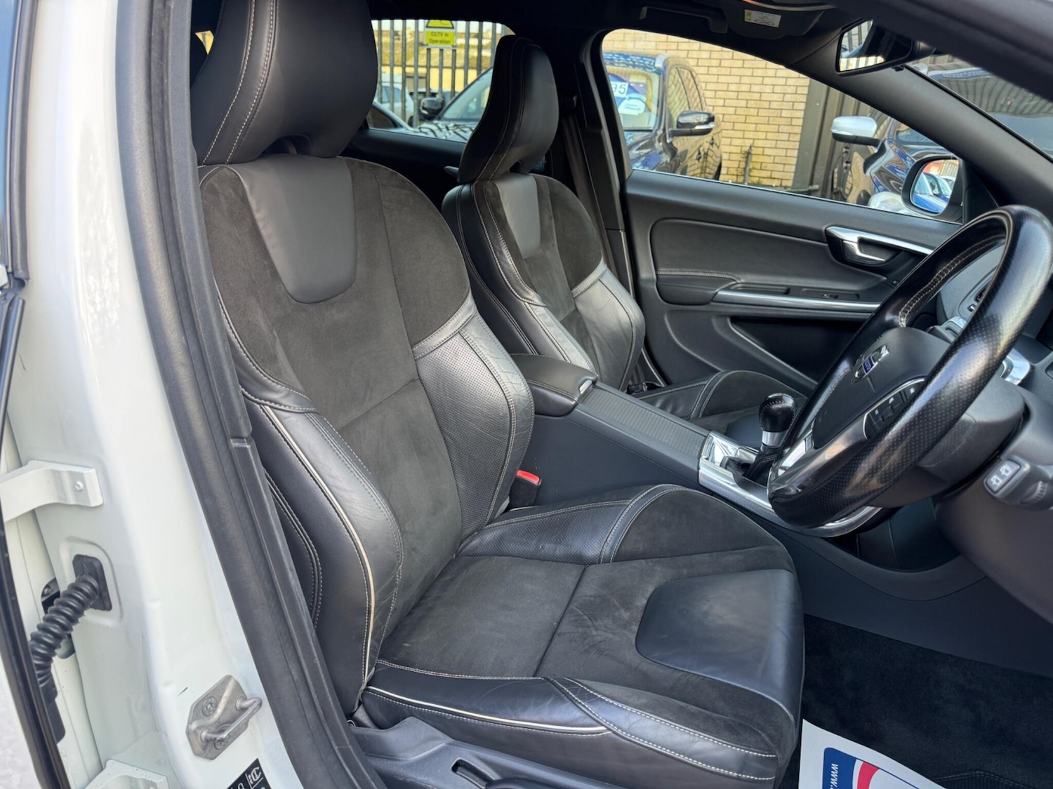 Used Volvo V60 for sale - 77977643: Photo 11