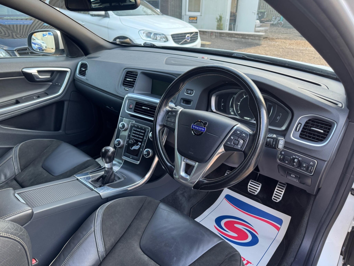 Used Volvo V60 for sale - 77977643: Photo 9