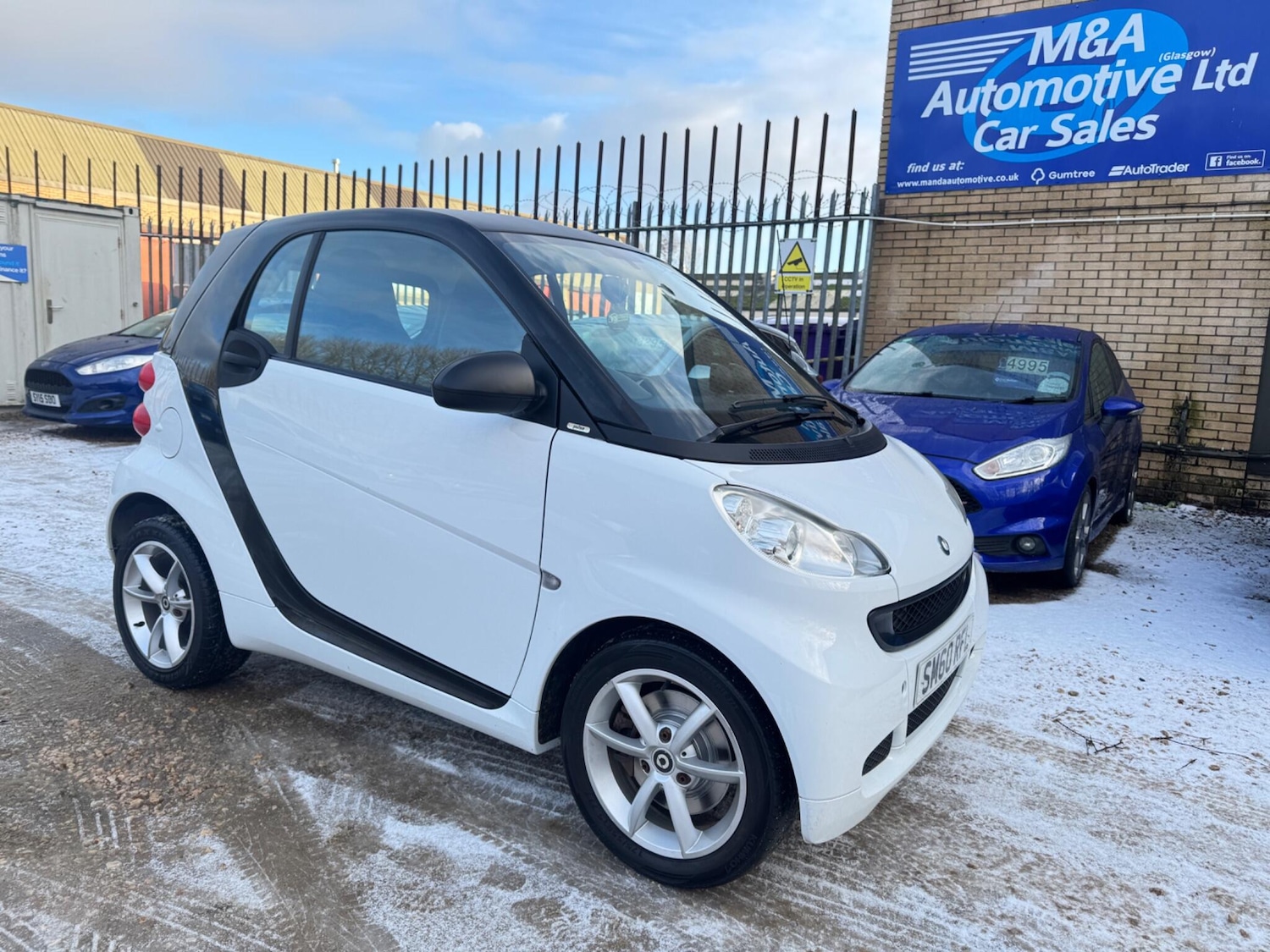 Used smart fortwo 2011 for sale - 77163334: Photo 2