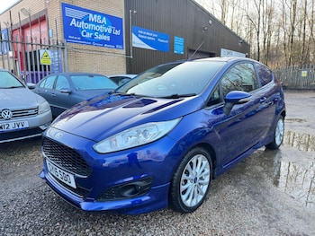 Used Ford Fiesta 2015 for sale - 76975979: Photo
