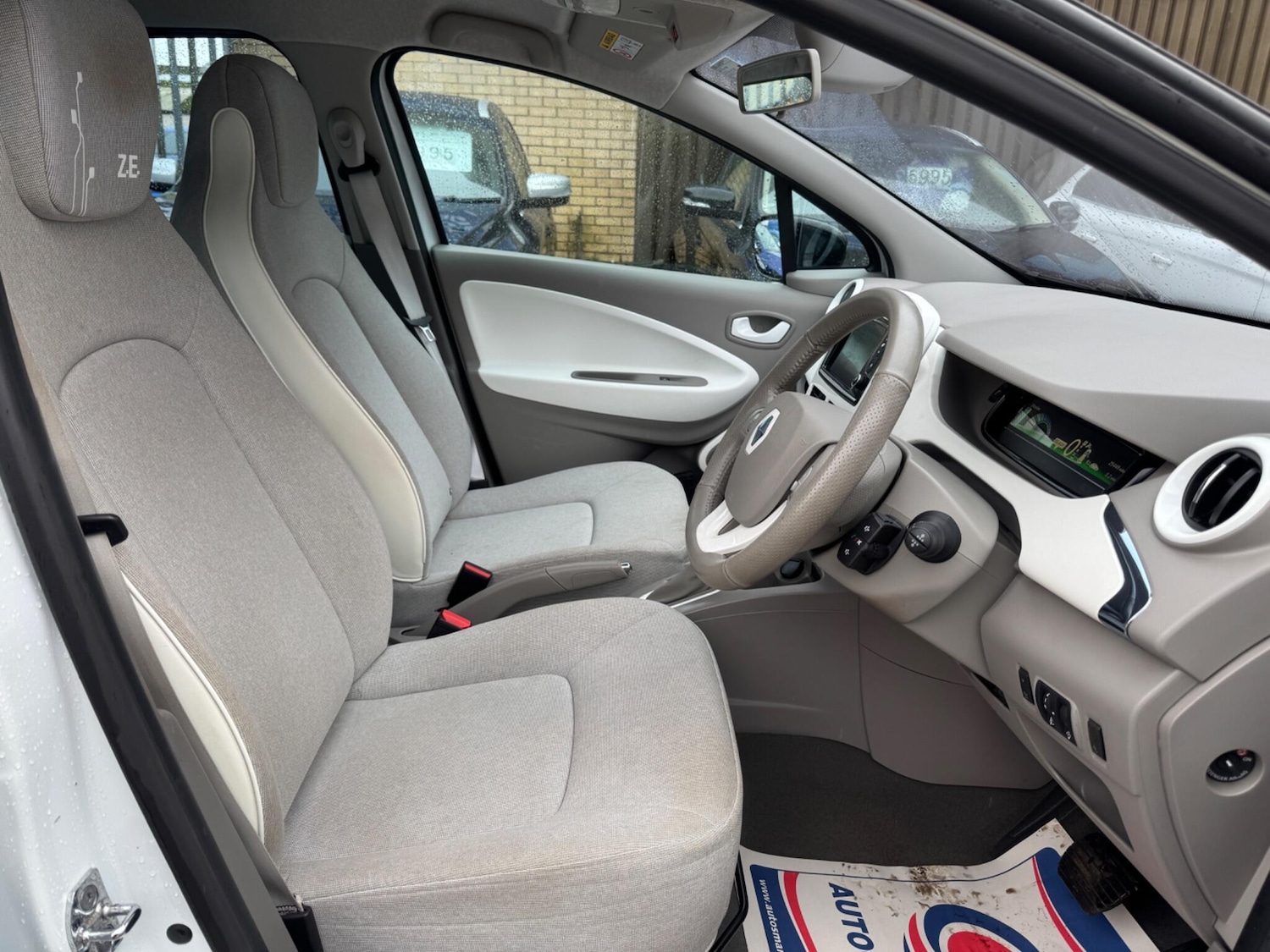 Used Renault Zoe for sale - 77705236: Photo 12