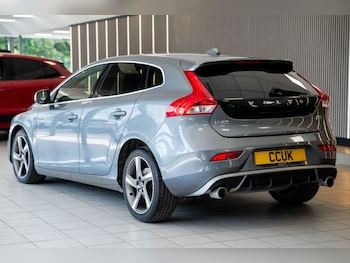 Used Volvo V40 2016 for sale - 79539071: Photo
