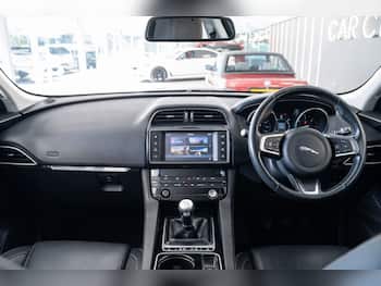 Used Jaguar F-Pace 2017 for sale - 79708973: Photo
