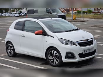 Used Peugeot 108 2017 for sale - 79520000: Photo