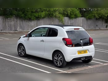 Used Peugeot 108 2017 for sale - 79520000: Photo