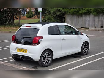 Used Peugeot 108 2017 for sale - 79520000: Photo
