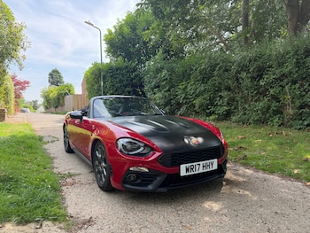 Used Abarth 124 Spider 2017 for sale - 79019675: Photo