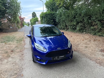 Used Ford Fiesta 2015 for sale - 79564200: Photo