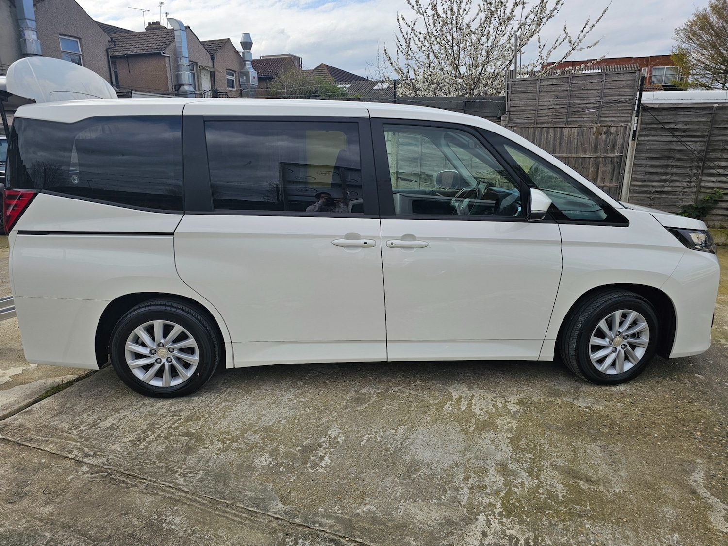 Used Toyota Noah 2024 for sale - 78198849: Photo 15