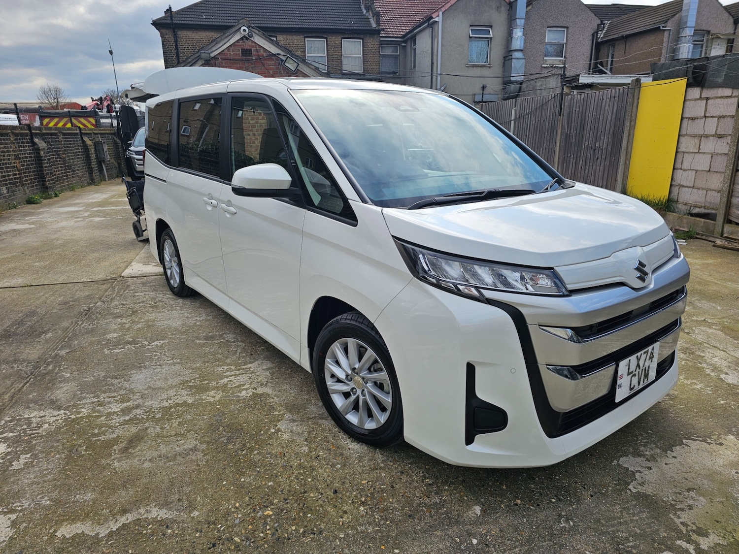 Used Toyota Noah 2024 for sale - 78198849: Photo 16