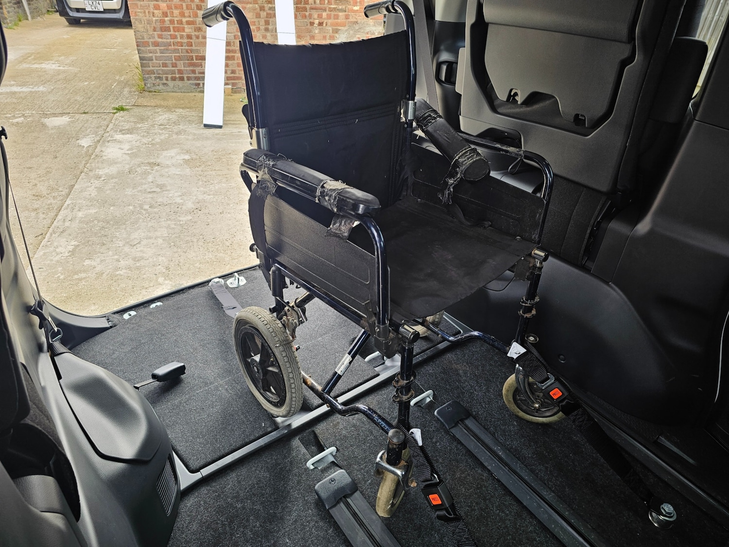 Used Toyota Noah 2024 for sale - 78198849: Photo 22