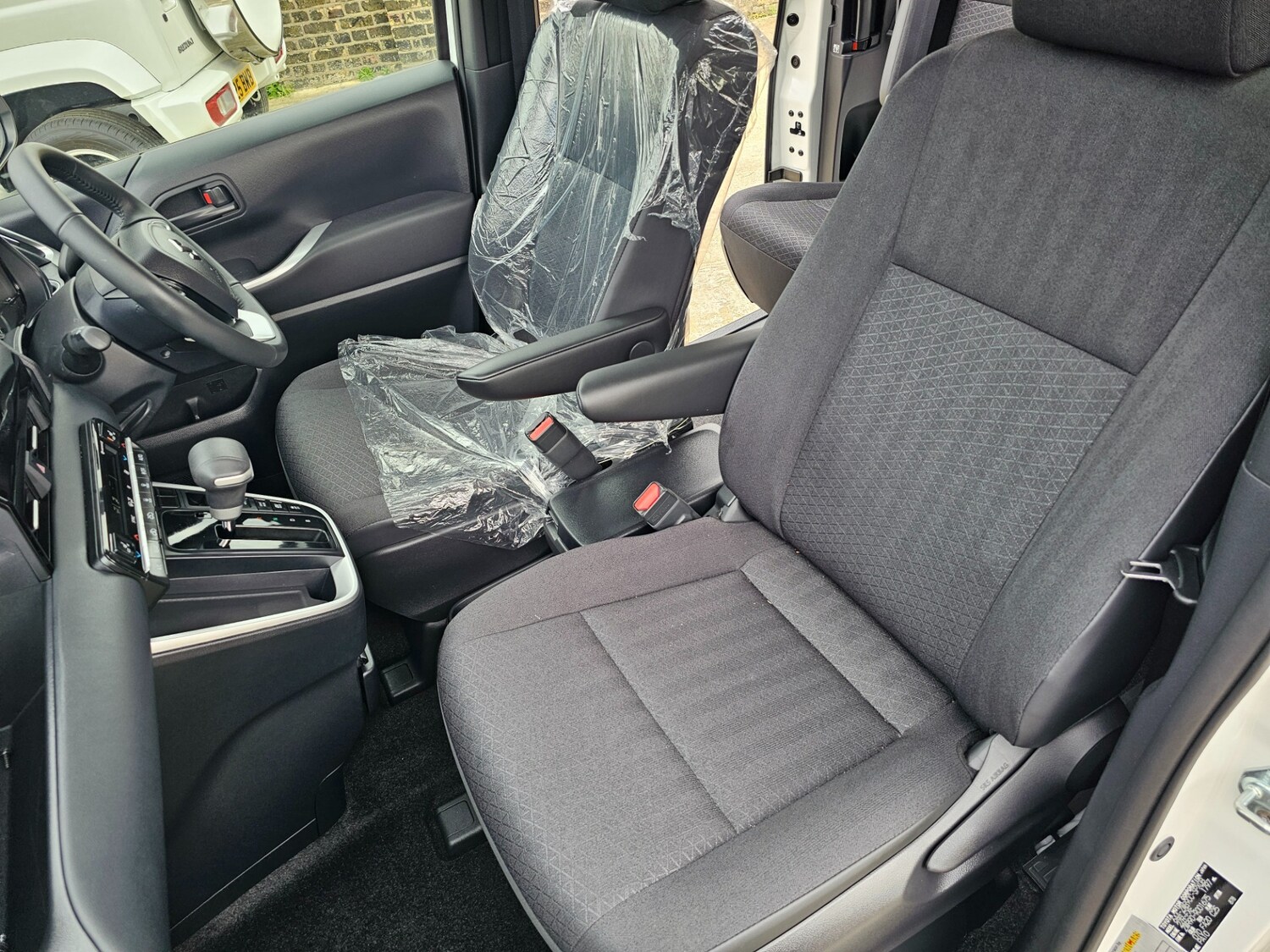 Used Toyota Noah 2024 for sale - 78198849: Photo 74