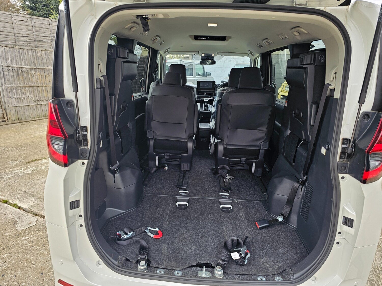 Used Toyota Noah 2024 for sale - 78198849: Photo 79