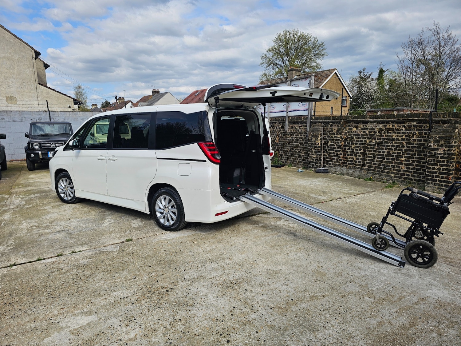Used Toyota Noah 2024 for sale - 78198849: Photo 8
