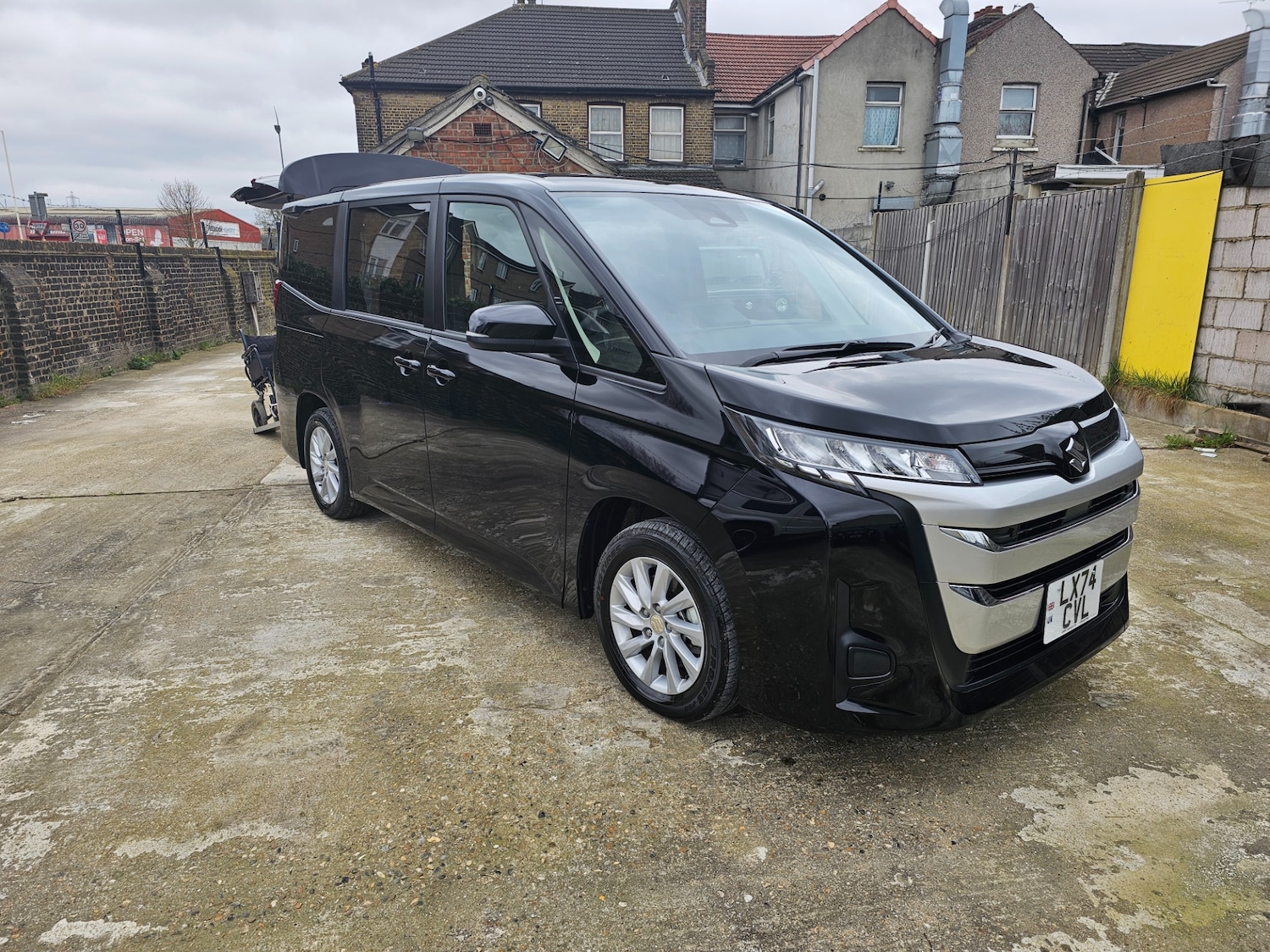 Used Toyota Voxy 2025 for sale - 78209702: Photo 16