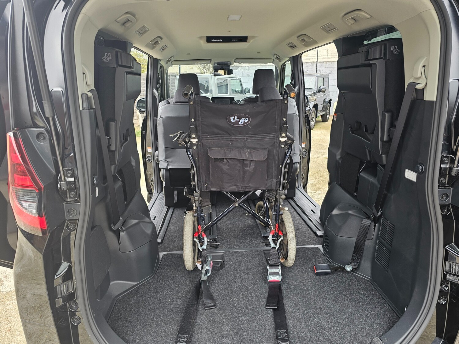 Used Toyota Voxy 2025 for sale - 78209702: Photo 17