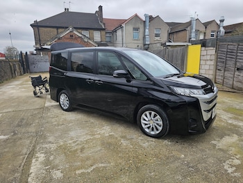 Used Toyota Voxy 2024 for sale - 78209702: Photo