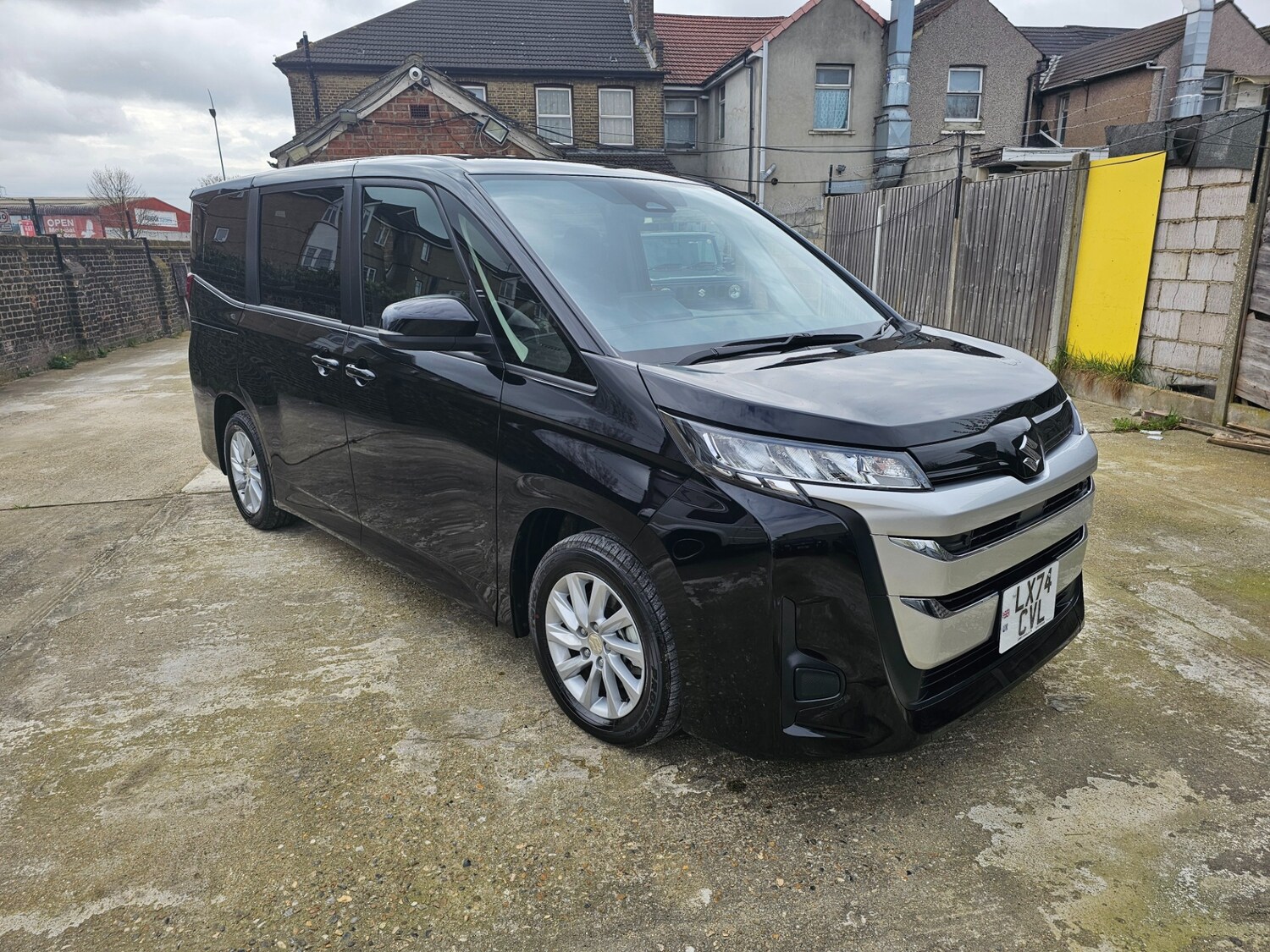 Used Toyota Voxy 2025 for sale - 78209702: Photo 24