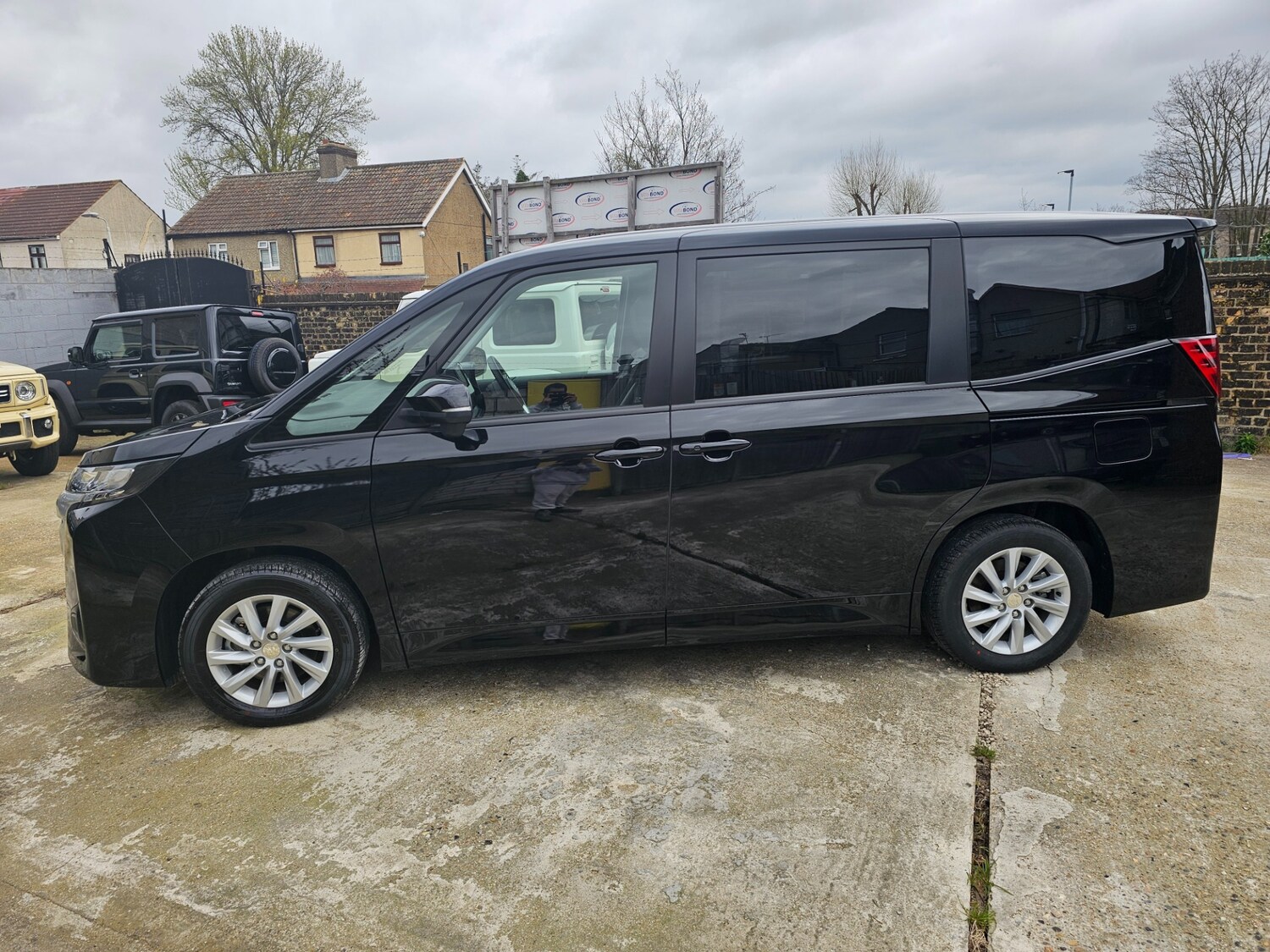 Used Toyota Voxy 2025 for sale - 78209702: Photo 27