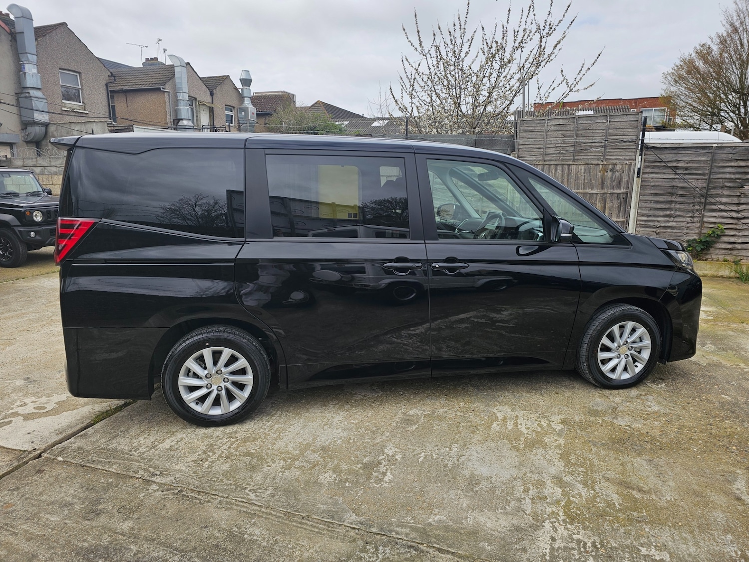 Used Toyota Voxy 2025 for sale - 78209702: Photo 31