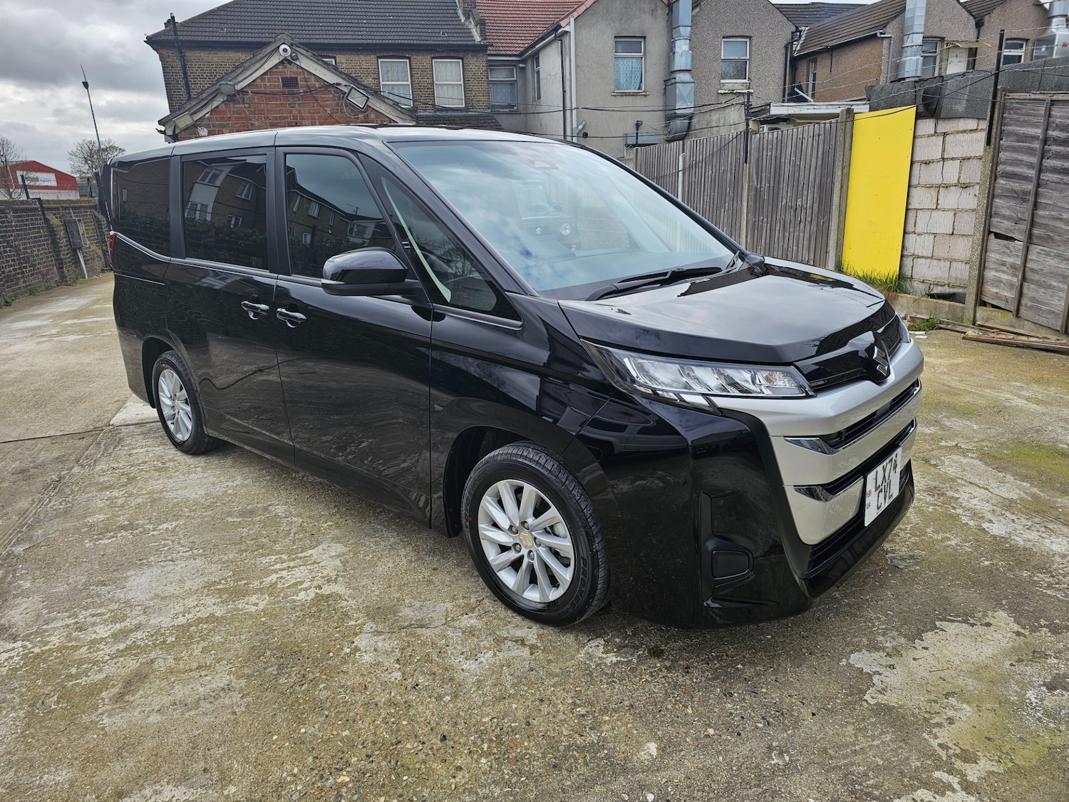 Used Toyota Voxy 2025 for sale - 78209702: Photo 32