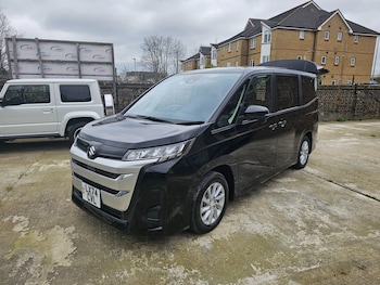 Used Toyota Voxy 2024 for sale - 78209702: Photo