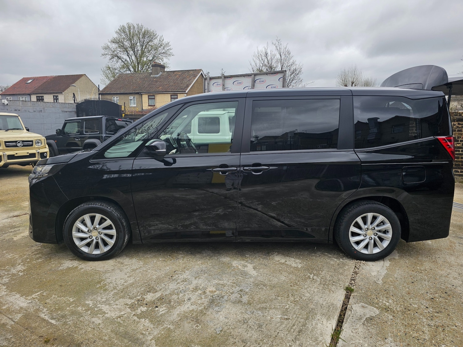 Used Toyota Voxy 2025 for sale - 78209702: Photo 6