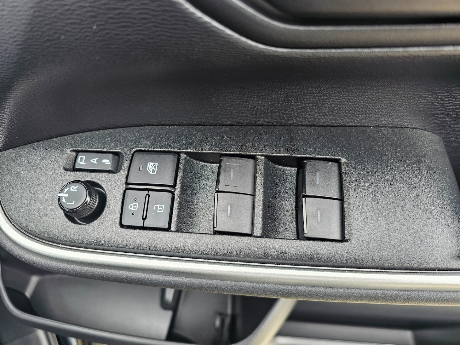 Used Toyota Voxy 2025 for sale - 78209702: Photo 63