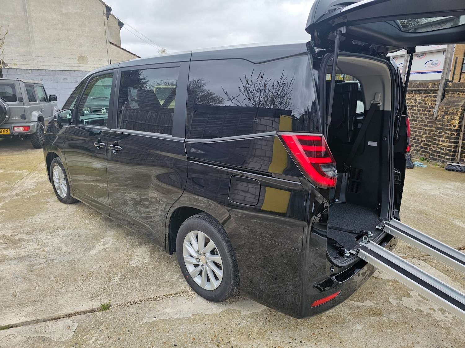 Used Toyota Voxy 2025 for sale - 78209702: Photo 8