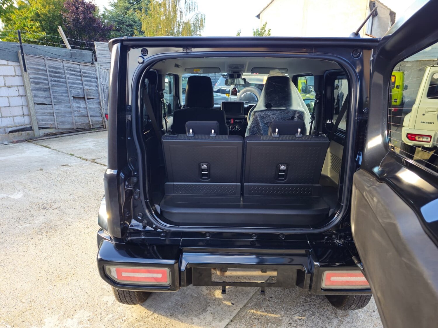 Used Suzuki Jimny 2023 for sale - 75571468: Photo 70