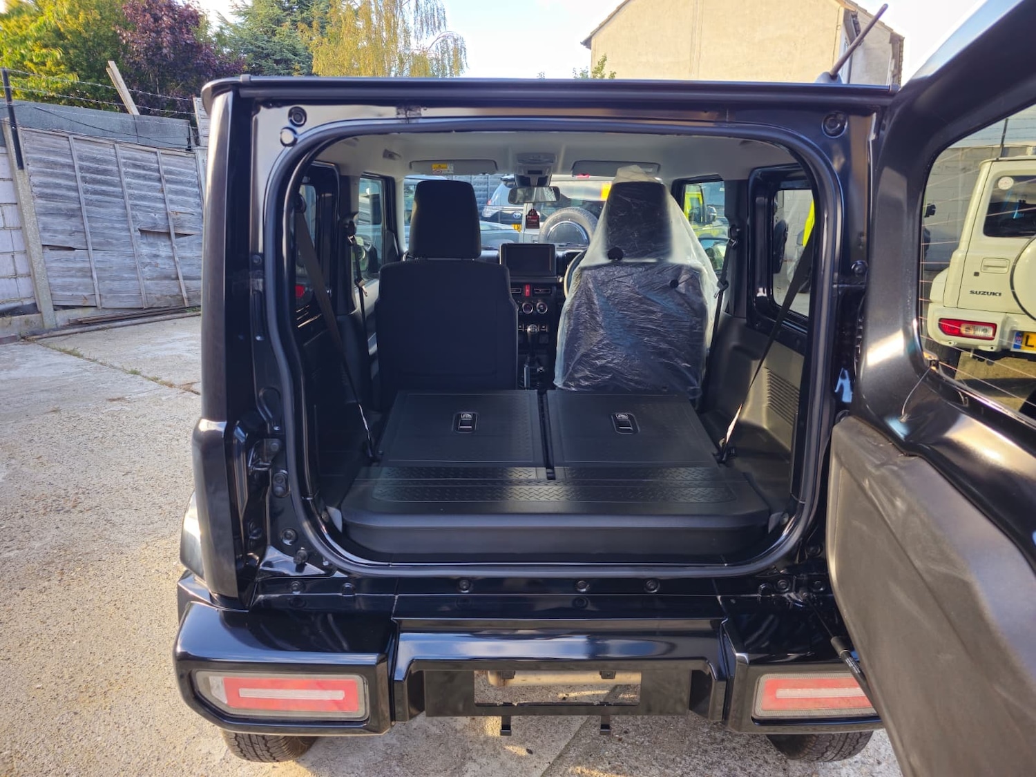 Used Suzuki Jimny 2023 for sale - 75571468: Photo 71